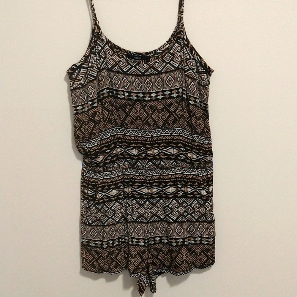 Forever 21 romper size small